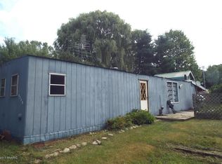 3346 S Chase Ave, Newaygo, MI 49337