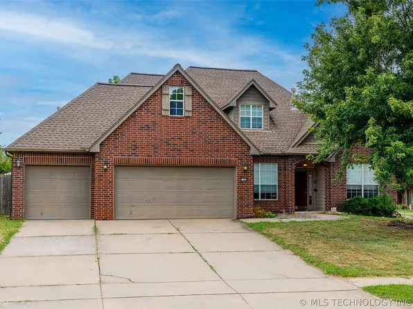 11902 S Birch Ave, Jenks, OK 74037
