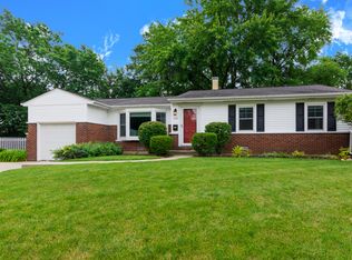 1513 E Alison Dr, Palatine, IL 60074