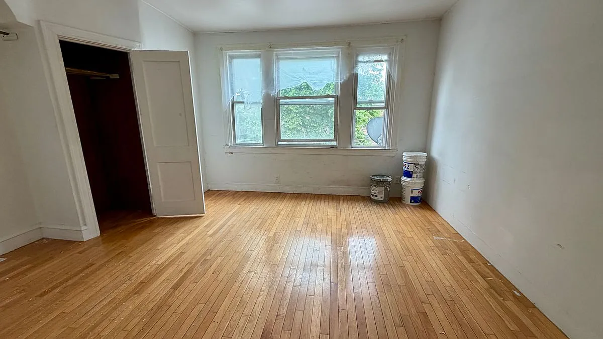3 bed, 1.5 bath, 1260 sqft, $1,600 — Photo 4