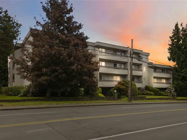 3235 Quadra St #314, Saanich, BC V8X 1G4