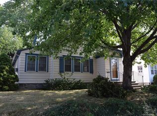 96 Newtown Ave, Stratford, CT 06614