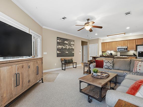 5th image of 640 Arkridge Rd Unit H5