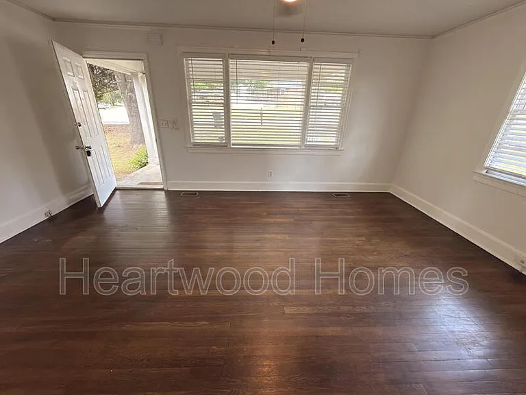 3708 Hydrangea St — Photo 6