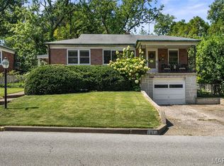 1613 Salem Hills Dr, Saint Louis, MO 63119