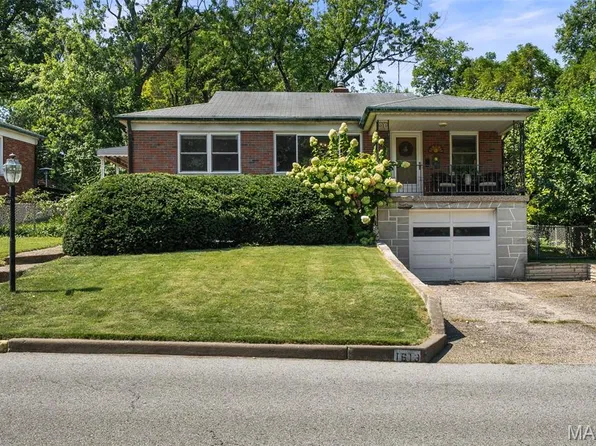 1613 Salem Hills Dr, Saint Louis, MO 63119