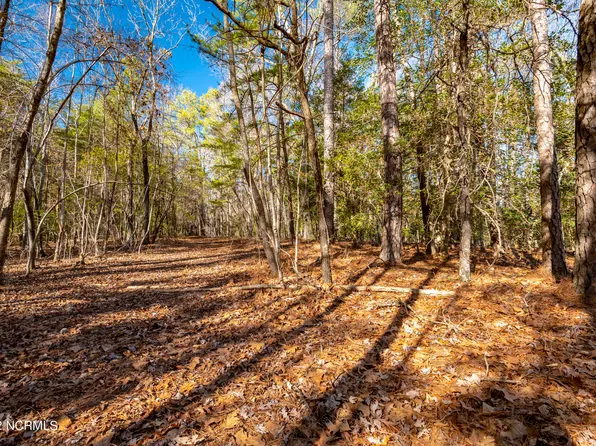 105 Western Trl, Carthage, NC 28327