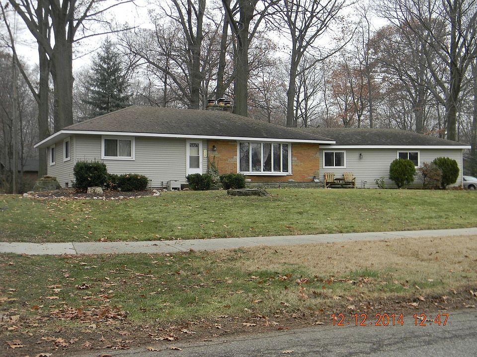 1st image of 118 W 35th St