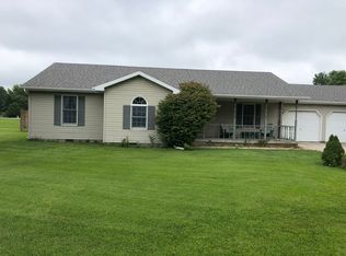 110 Wood St, Marshall, IL 62441