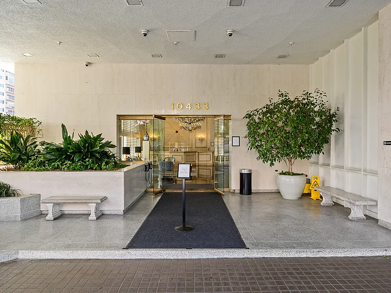 10433 Wilshire Blvd #1001 — Photo 3