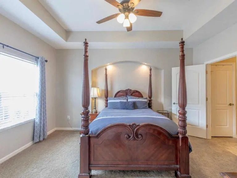 1425 Carylake Cir — Photo 17