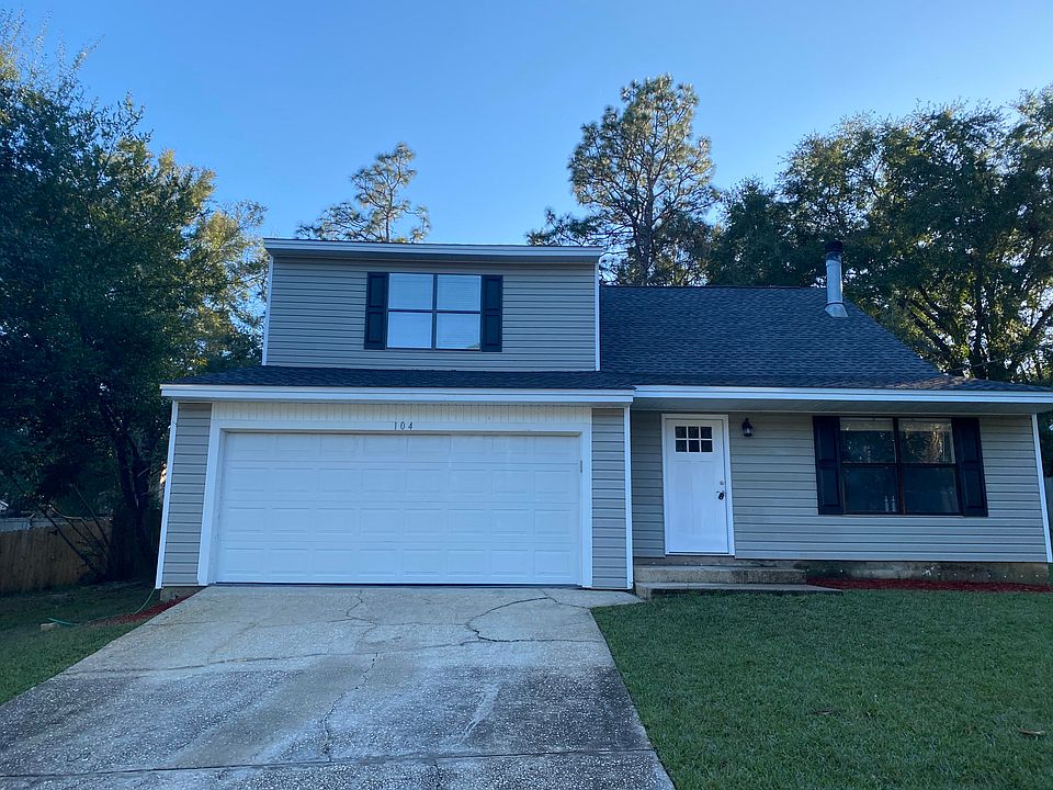 1st image of 104 Palmetto Dr