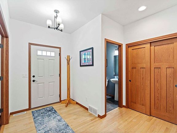 4th image of 5 Matson Ct
