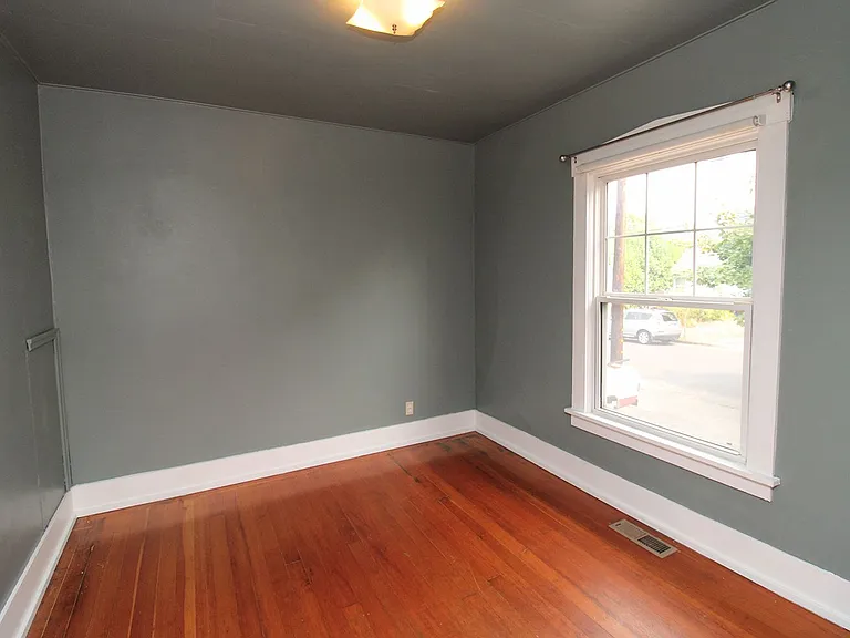 1415 NE 74th Ave — Photo 11