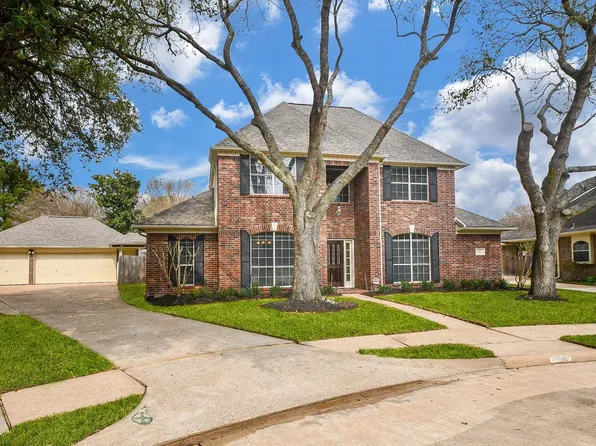 6303 Cool Water Dr, Sugar Land, TX 77479