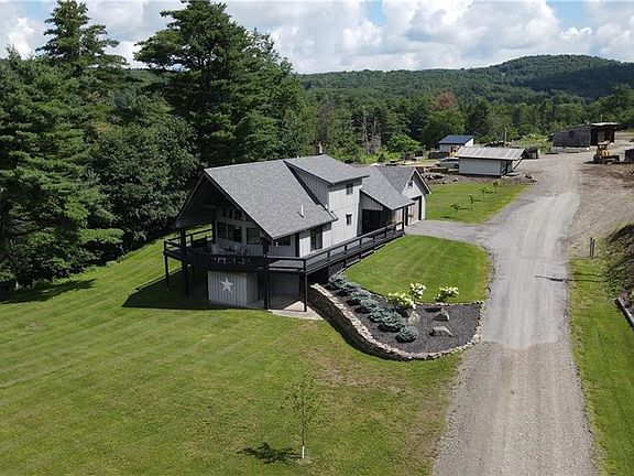 3rd image of 2070-2074 Harper Rd