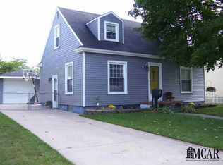 953 Winston Dr, Monroe, MI 48161