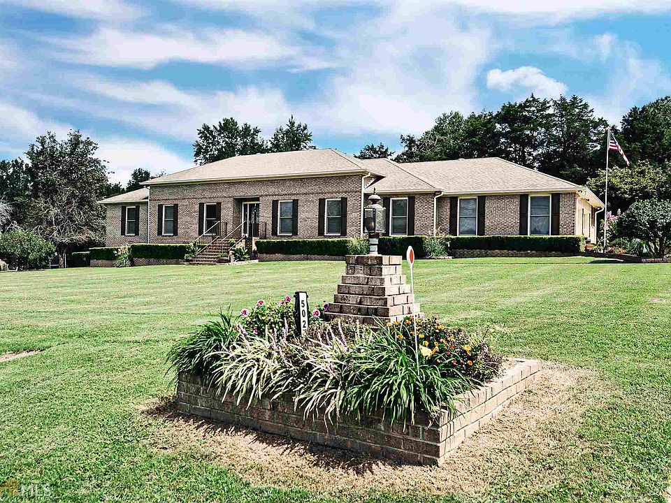 1st image of 502 Oakwood Dr