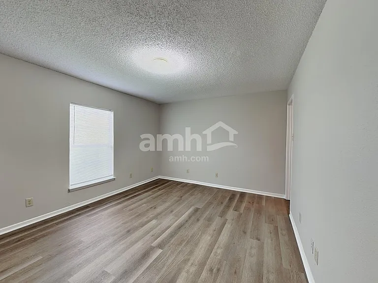 5793 Amber Ln — Photo 20