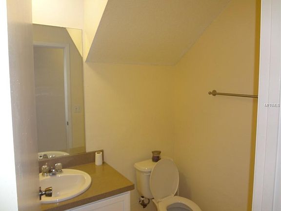 4th image of 515 Kensington Lake Cir