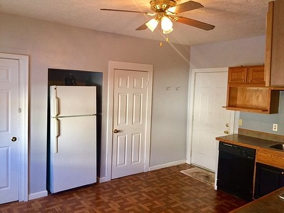 3rd image of 639 Franklin Avenue # First Floor