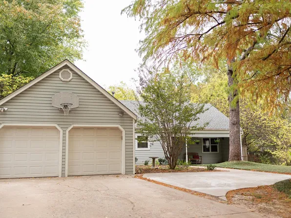 1521 Greenbriar Dr, Norman, OK 73072