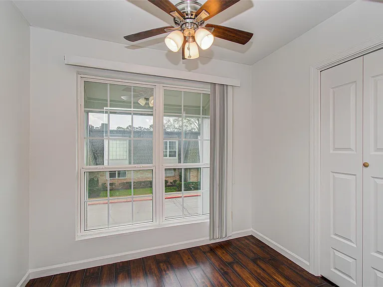 12633 Memorial Dr #152 — Photo 9