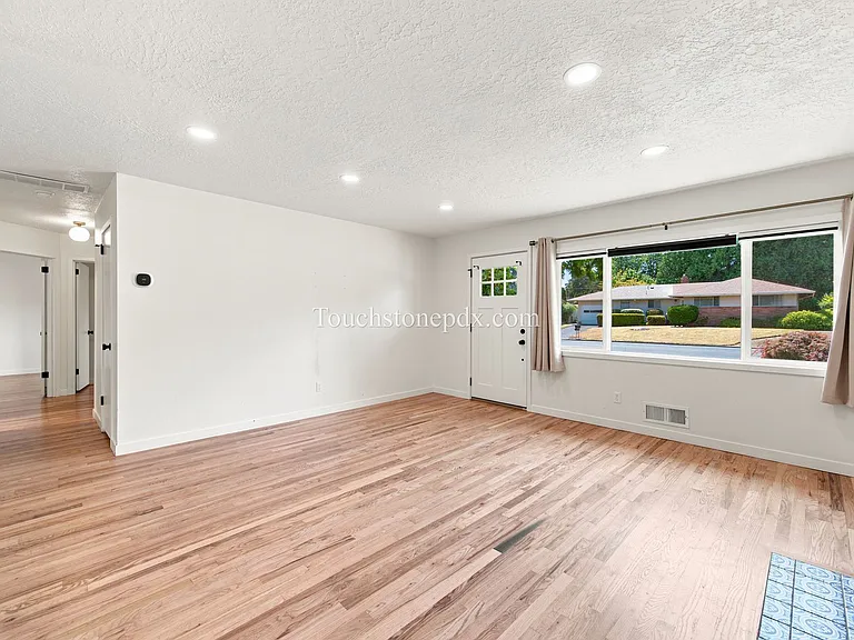 412 NE 167th Pl — Photo 8