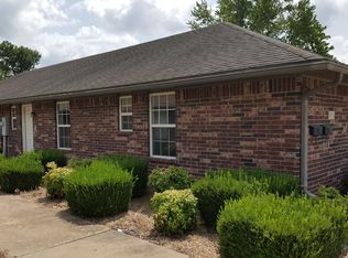 605 SW C St APT 2, Bentonville, AR 72712