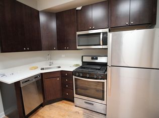 4200 N Milwaukee Ave #2R, Chicago, IL 60641