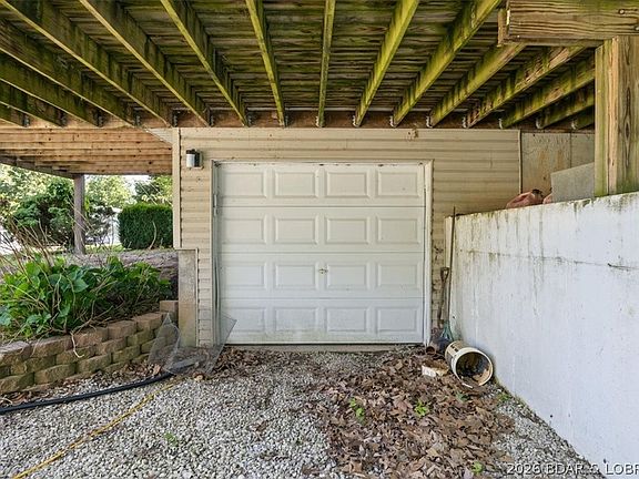 3rd image of 1150 Georgene Rd
