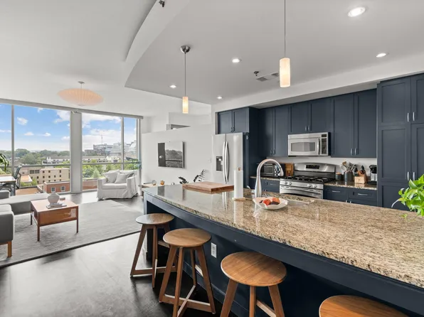 900 20th Ave S APT 906, Nashville, TN 37212