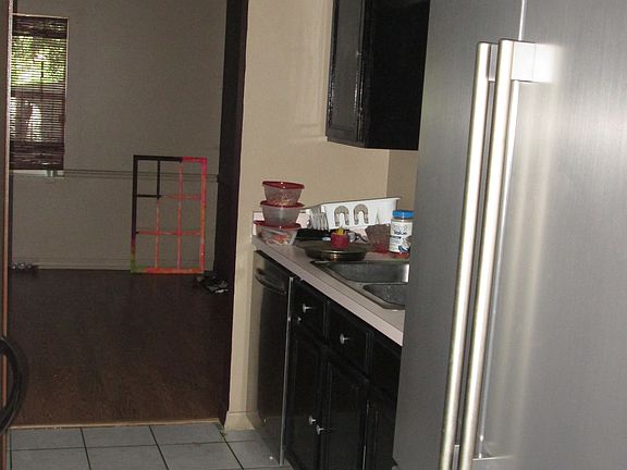 5th image of 426 Southern Charm Drive