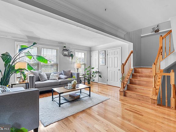 5th image of 7019 Oak Grove Way Unit 103