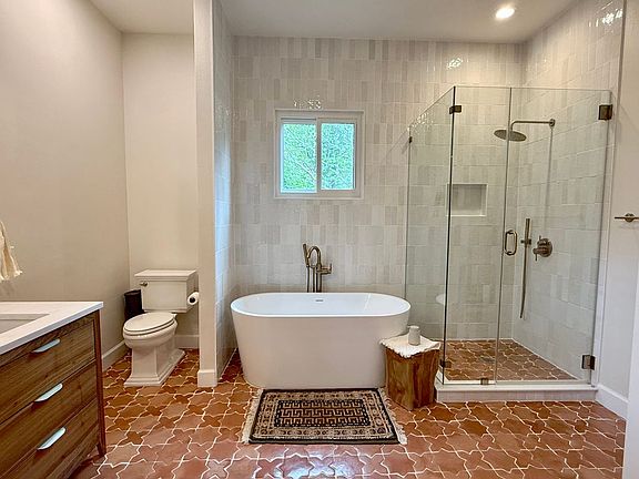 3rd image of 2205 Tanglevine Dr