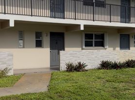8001 Fairview Dr, Fort Lauderdale, FL