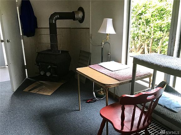 2nd image of 545 N Central
