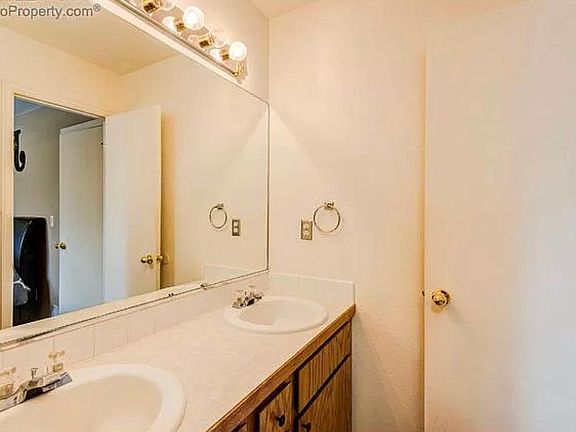 2nd image of 3225 Birney Ct
