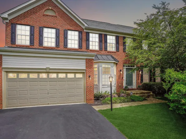 5302 Macdonald Rd, Woodbridge, VA 22193