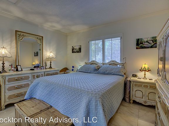 5th image of 115 Airport Ave E APT 18