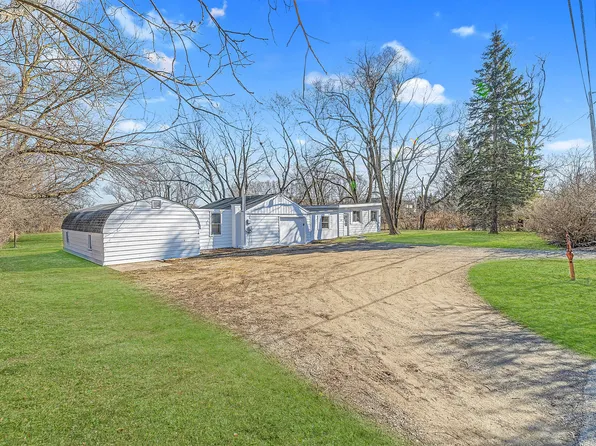 175 S Fairfield Rd, Round Lake, IL 60073