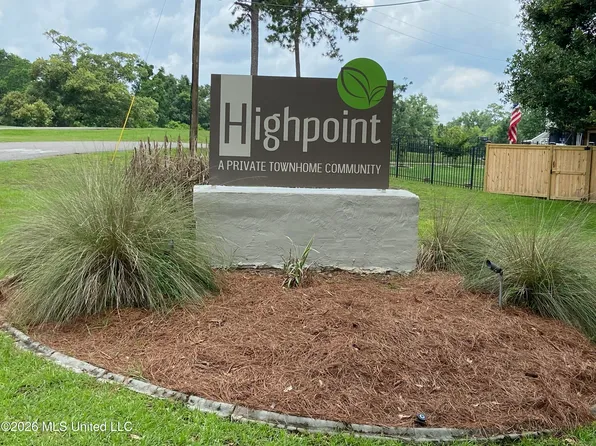 279 Highpoint Dr, Diamondhead, MS 39525