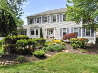 6 Gibbons Ct, Middletown, NJ 07748