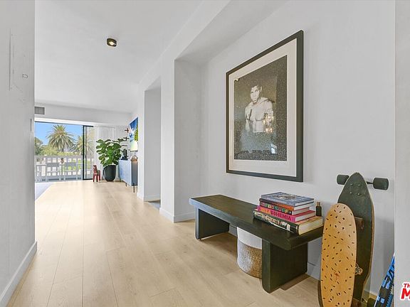 3rd image of 999 N Doheny Dr APT 312