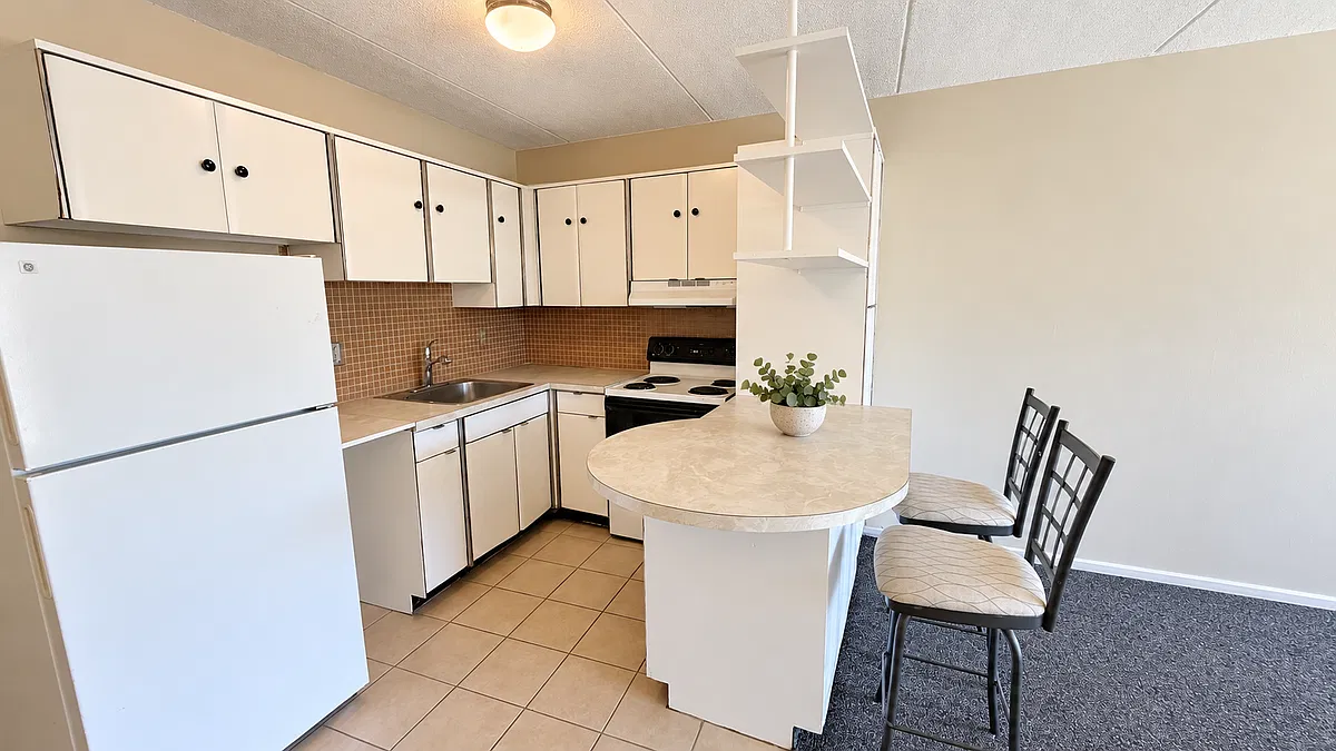 1 bed, 1.0 bath, 606 sqft, $2,150 — Photo 2