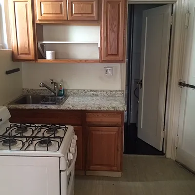 Rented by Moses Stoller, LREB | media 16