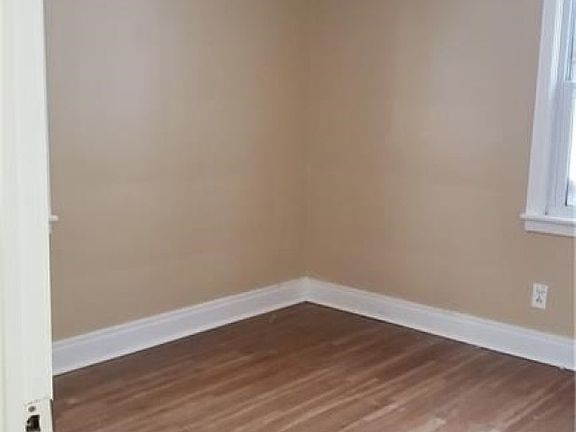2nd image of 59 Wellington Ave