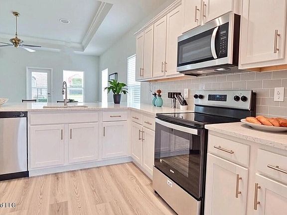 4th image of 14168 Tern Blvd
