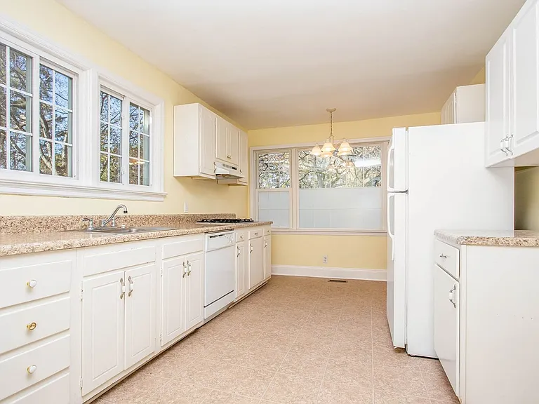 809 Cape Fear Ave — Photo 15