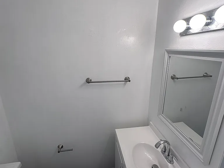 615 E Orange Grove Ave #E — Photo 6